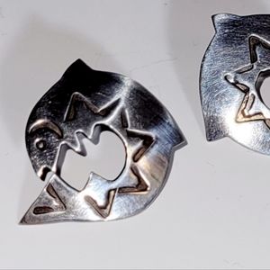 Fish Earrings, Vintage Sterling Silver Native American 🦈 Fish Post Earrings